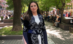 Eskişehir’de Müdür’den hakaret, öğretmenden bindallı ile ders!
