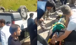 Öğrenci servisi takla attı: 13 yaralı
