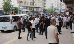 Mahallede başlayan kavga caddeye taştı: 2 yaralı