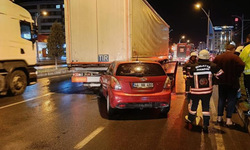 Otomobil ile tır çarpıştı: 3 yaralı