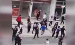 Ankara’da lise öğrencileri yumruk yumruğa kavga etti...