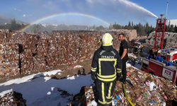 Kağıt fabrikasındaki yangın korkuttu