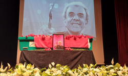 Ünlü yönetmen Ali Özgentürk memleketinde son yolculuğuna uğurlandı