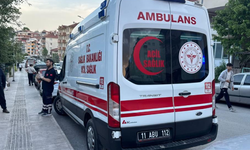 Motosiklet ile bisiklet çarpıştı!