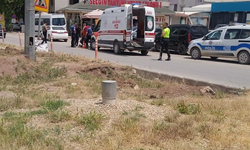 Motosiklet yayaya çarptı!