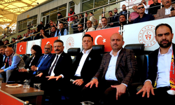 Es-Es'in yanında oldular