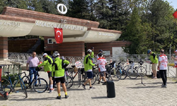 Bisikletleriyle Eskişehir'den Ankara'ya doğru pedal çevirdiler