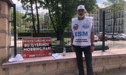 Eskişehir'de memurdan tek kişilik eylem: Bu düzen yıkılmalı!