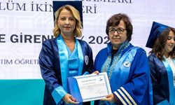 Yarım kalan üniversite hayalini 51 yaşında 2.’likle tamamladı
