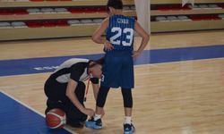 Yardımına maçın hakemi yetişti