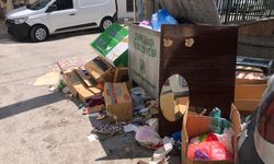Eskişehir'de taşan çöp konteyneri tepki çekti