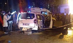 Gaziantep’te iki araç kafa kafaya çarpıştı