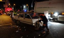İki aracın karıştığı kazada ortalık savaş alanına döndü: 4 yaralı