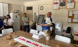 Eskişehir'de emekliye ayrılacak okul müdürünü şaşırtan tören