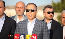 İçişleri Bakanı Yerlikaya bayram namazını Konya'da kıldı