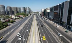 Bayramın ilk gününde yollar boş kaldı