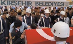 Uzman çavuş ve eşi trafik kazasında hayatını kaybetti