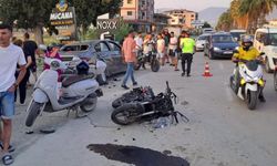 Otomobile ok gibi saplanan motosikletteki 1 kişi öldü, 1 kişi yaralandı!