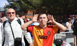 Hacdan dönen dedesini ve ninesini ‘Icardi’nin hareketiyle karşıladı