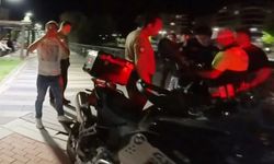Polise direnip gazeteci ve bekçilerin görüntüsünü çekti