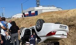 Sürücüsünün kontrolünden çıkan otomobil takla attı: 2 yaralı