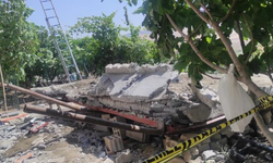 Balkon çöktü: 3 ölü, 6 yaralı