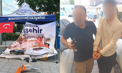 Eskişehir'de AK Parti standına saldıran şahıs yakalandı!