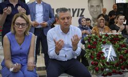 CHP Genel Başkanı Özel, Başkan Zeyrek için düzenlenen mevlide katıldı