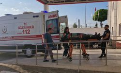 İki araç kafa kafaya çarpıştı!