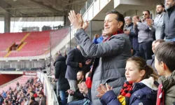Hatipoğlu, alacak hanesine yazdırmıyor