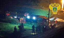 Rusya’da köprü, yolcu dolu trenin üzerine çöktü: 7 ölü