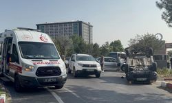 İki otomobil çarpıştı, biri takla attı!