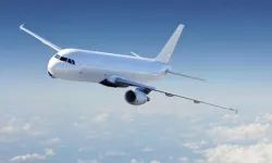 Kar yağdı, uçak seferleri durdu: 61 sefer iptal edildi