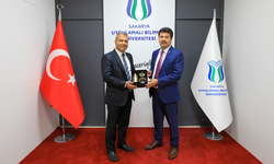 Rektör Adıgüzel, Sakarya Uygulamalı Bilimler Üniversitesi'ni ziyaret etti