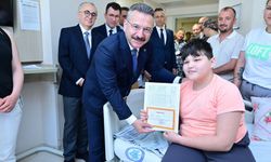 Vali Aksoy’dan öğrencilere büyük jest
