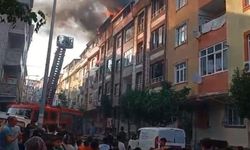 4 katlı binanın çatısında yangın çıktı!