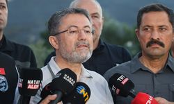 Bakan Yumaklı: "Çeşme’deki orman yangını kontrol altına alındı"