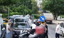 Yol verme kavgasında birbirlerine girdiler