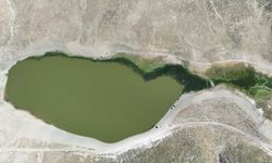 Nemrut’un ’kalbi’ küçülüyor