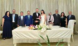 Vali Aksoy, polis memurunun kızının nikah şahidi oldu