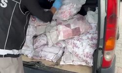 Yastık kılıfları içine gizlenmiş 265 bin adet uyuşturucu hap ele geçirildi