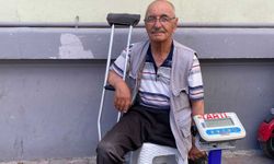 Engelli aracıyla Hamamyolu'na geliyor, tartıyla geçimini sağlıyor