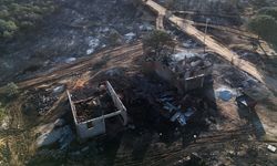 Uşak’ta devam eden yangının tahribatı gün ışığıyla ortaya çıktı