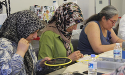 Kadınlar tel kırma sanatıyla aile ekonomisine katkı sağlıyor