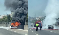 Yanan otomobilden geriye hurda yığını kaldı