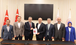 Eğitim-Bir-Sen, eğitimcilerin taleplerini toplu sözleşme masasına taşıyor
