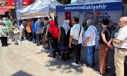 AK Parti Eskişehir İl Kadın Kolları’ndan 5 Bin Kişiye Aşure İkramı