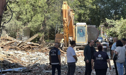 Faciadan dönüldü: 11 katlı bina yıkım sırasında çöktü
