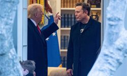 Trump’tan Musk’a: "Üçüncü bir parti kurması saçma"