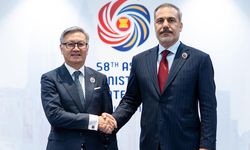 Bakan Fidan Malezya'da Laos Dışişleri Bakanı Phomvihane ile görüştü